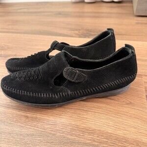 Minnetonka Size 8 Mary Jane Flats Womens Black T-Strap Buckle Round Toe Shoes